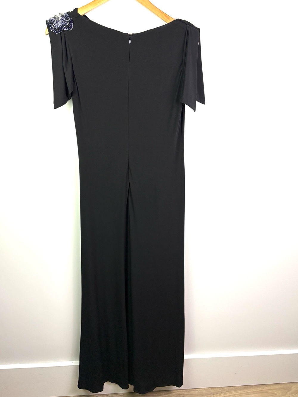 David Meister Black Women's Evening Gown with Shoulder Embellishment size 8 - Picture 2 of 7